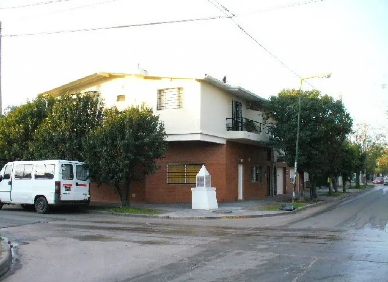 VENTA DEPARTAMENTO 3 AMBIENTES CON GARAGE - EXCELENTE ESTADO - LOMA HERMOSA